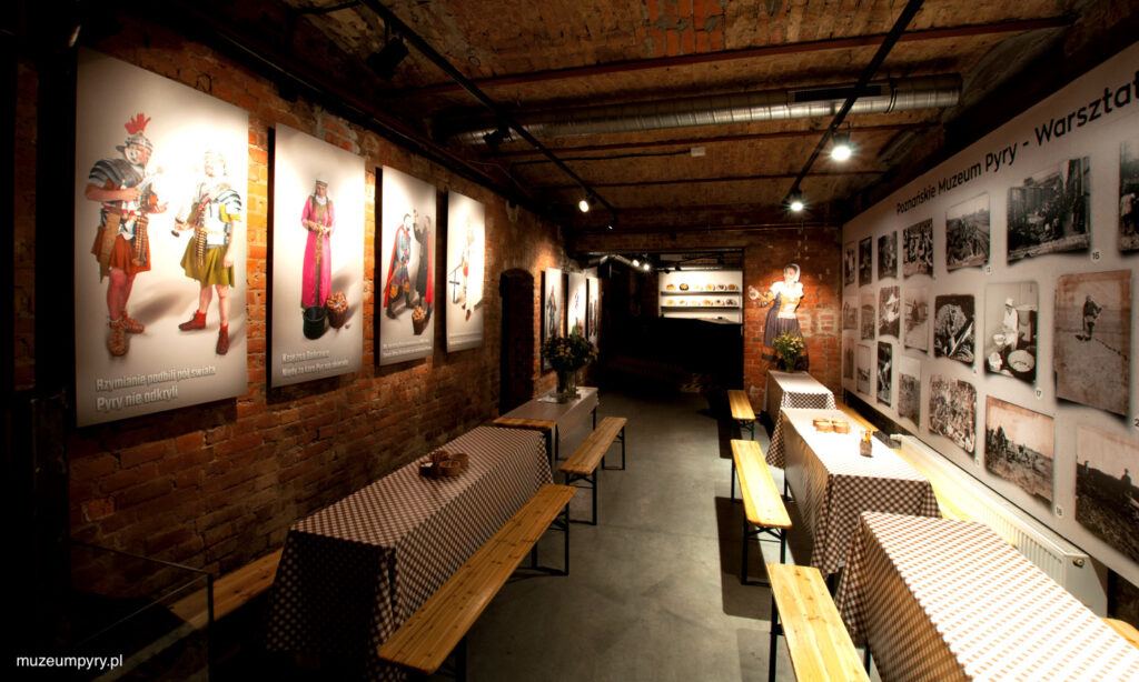 Sala biesiadna i warsztatowa - Poznańskie Muzeum Pyry.