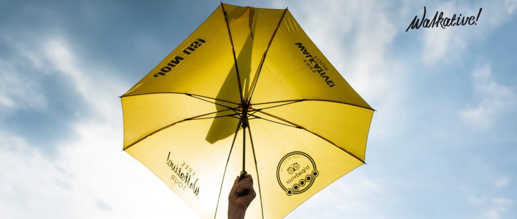 Jak rozpoznać przewodnika z Walkative!? Po żółtej parasolce!