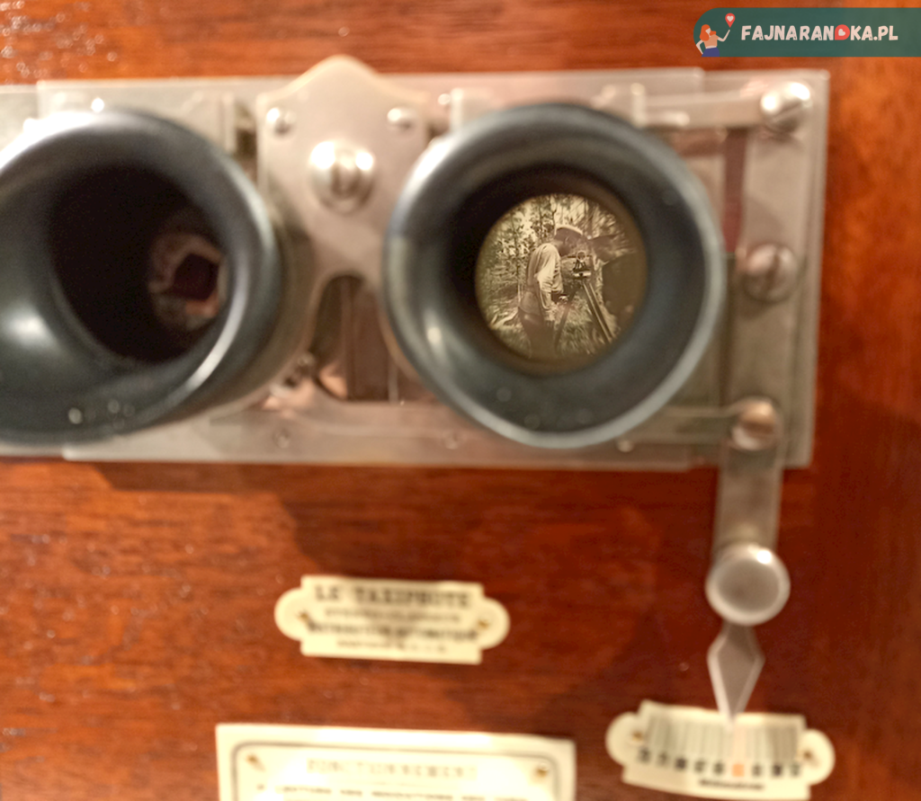 Fotoplastikon - wnętrze w Muzeum Kinematografii w Łodzi.