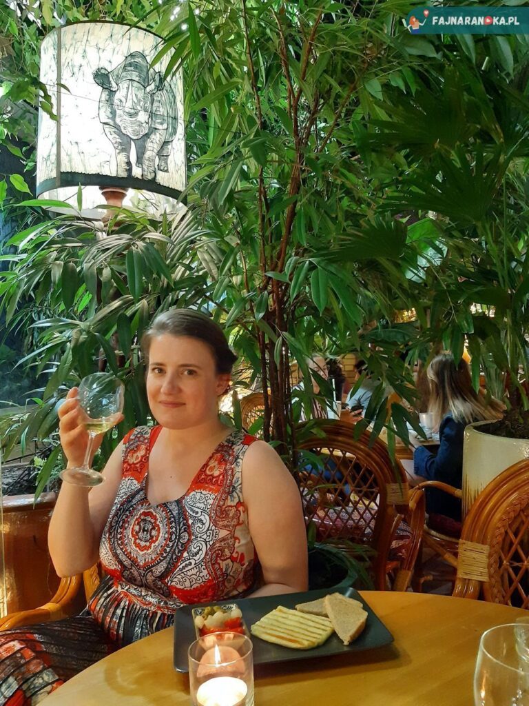 Kawiarnia 7 Kontynentów w poznańskiej Palmiarni jest otwarta w trakcie nocnego zwiedzania.