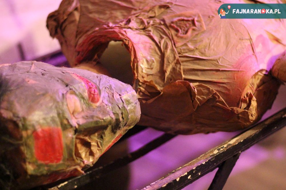 Ofiara na stole operacyjnym szalonego doktora w Laboratorium Frankensteina w Ząbkowicach Śląskich.