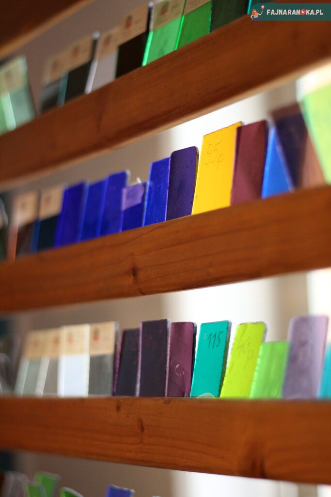 Paleta szkła w Muzeum i Pracowni Witrażu.