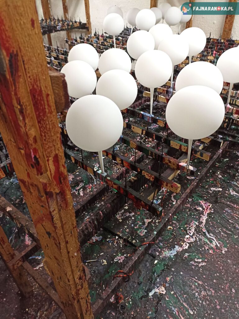 Kolejna partia zamówionych przez Urząd Miasta Poznania bombek z ratuszem - KadPol w Gnieźnie.