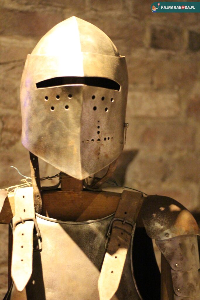 Replika zbroi - Zamek Krzyżacki w Toruniu.