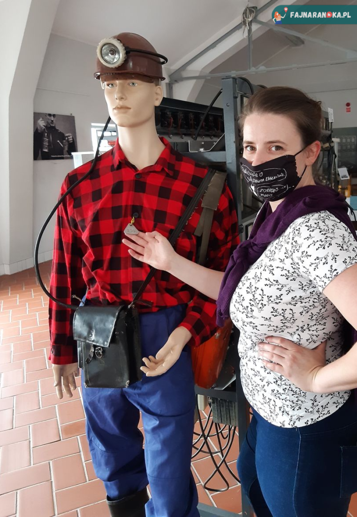 Górnicze marki identyfikacyjne w Starej Kopalni w Wałbrzychu.