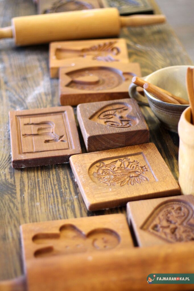 Drewniane formy do pierników w Żywym Muzeum Piernika w Toruniu.