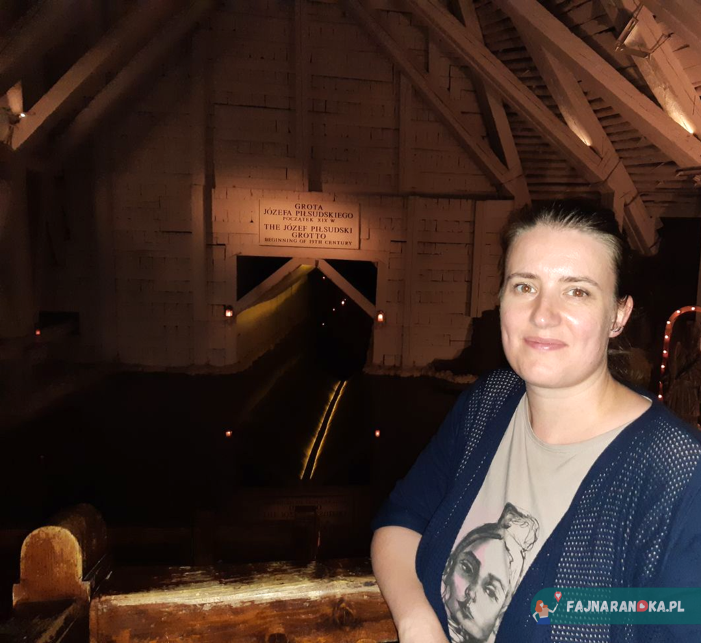 Podziemne jezioro wewnątrz Kopalni Wieliczka - nasza randka w okolicy Krakowa.