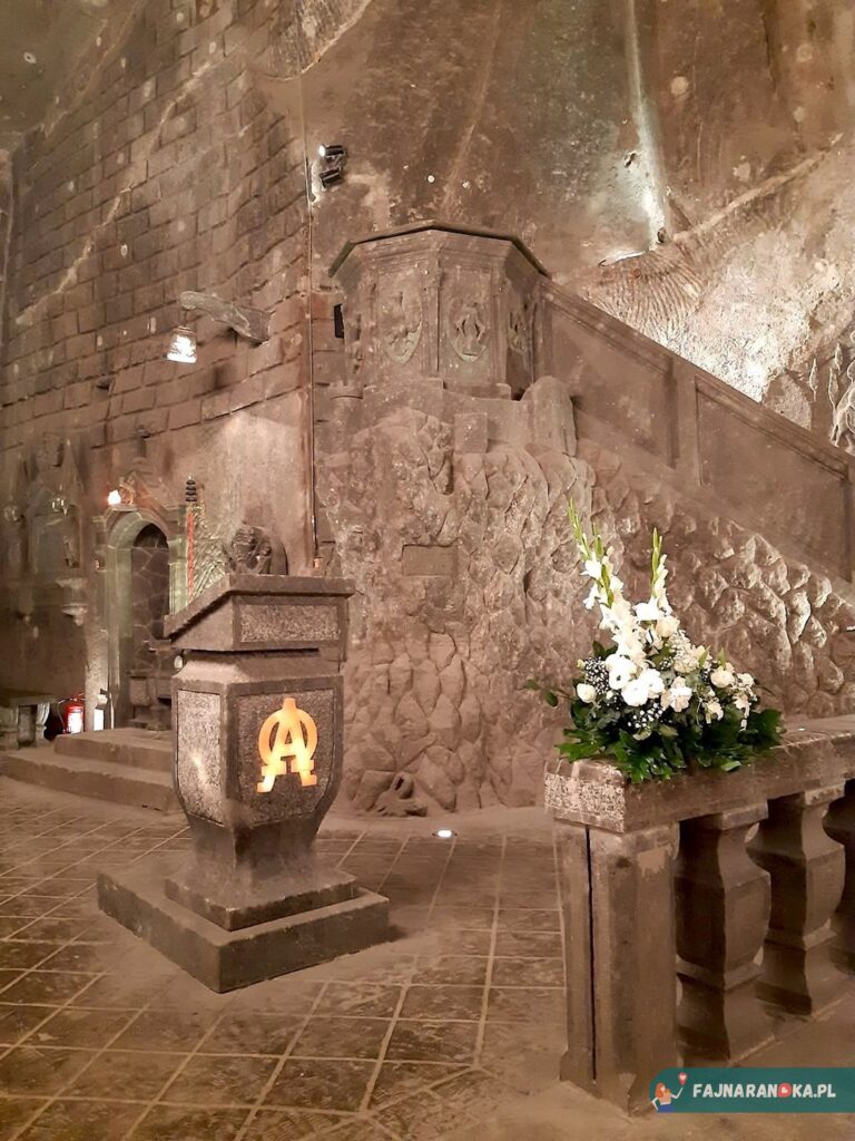 Solna ambona w Kaplicy św. Kingi w Kopalni Wieliczka.