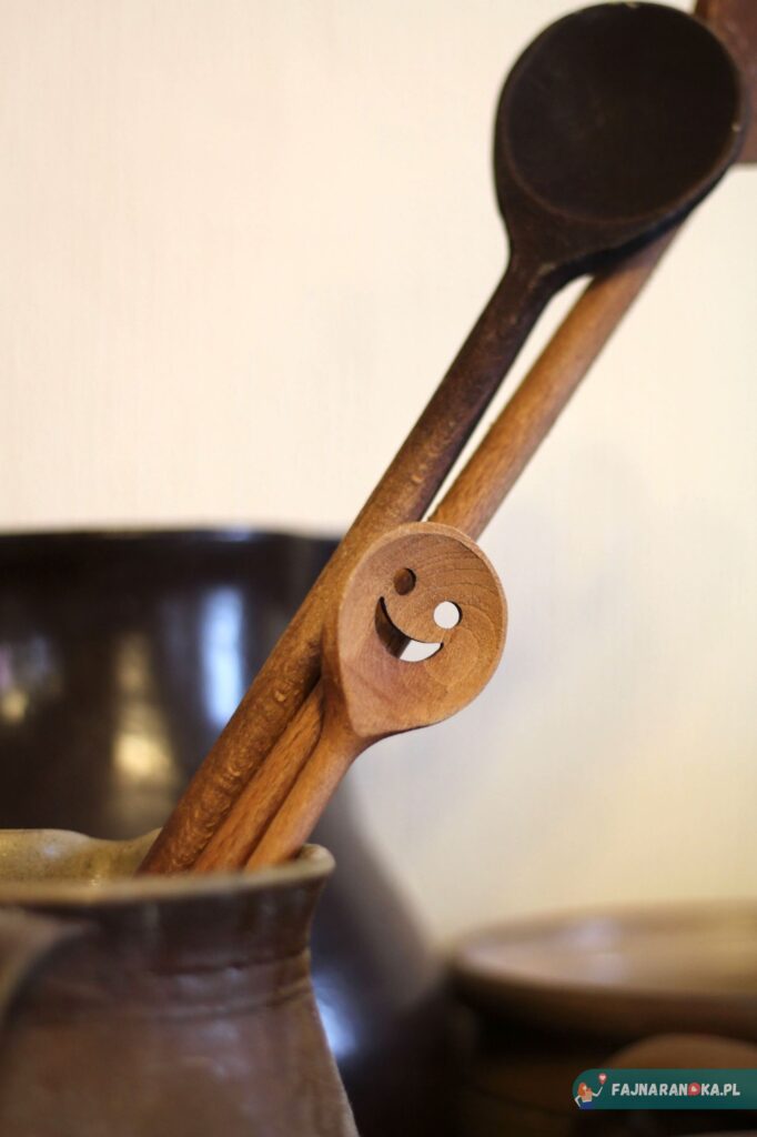 Żywe Muzeum Piernika w Toruniu to bardzo klimatyczne miejsce ozdobione starymi przedmiotami związanymi ze sztuką pieczenia.