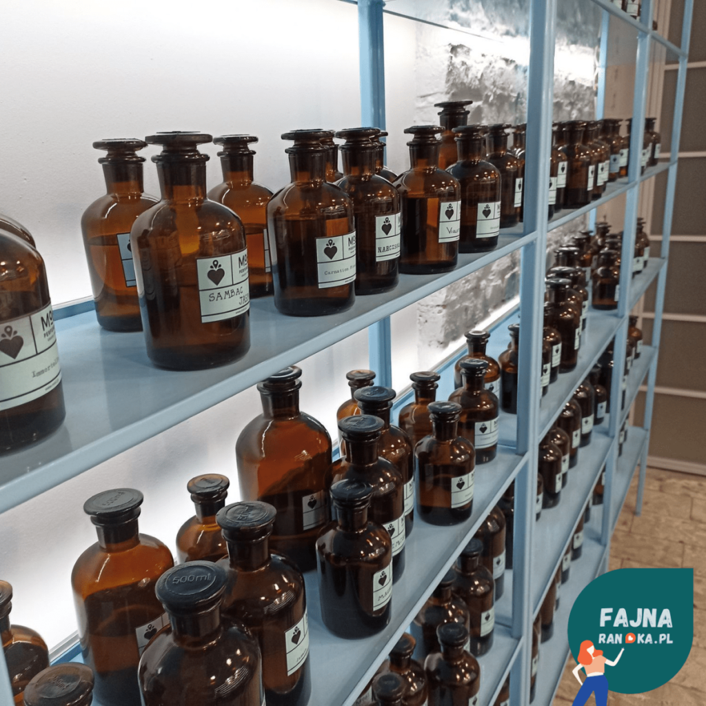 W Mo61 Perfume Lab czekają na was niezwykłe ingrediencje do stworzenia własnych perfum.