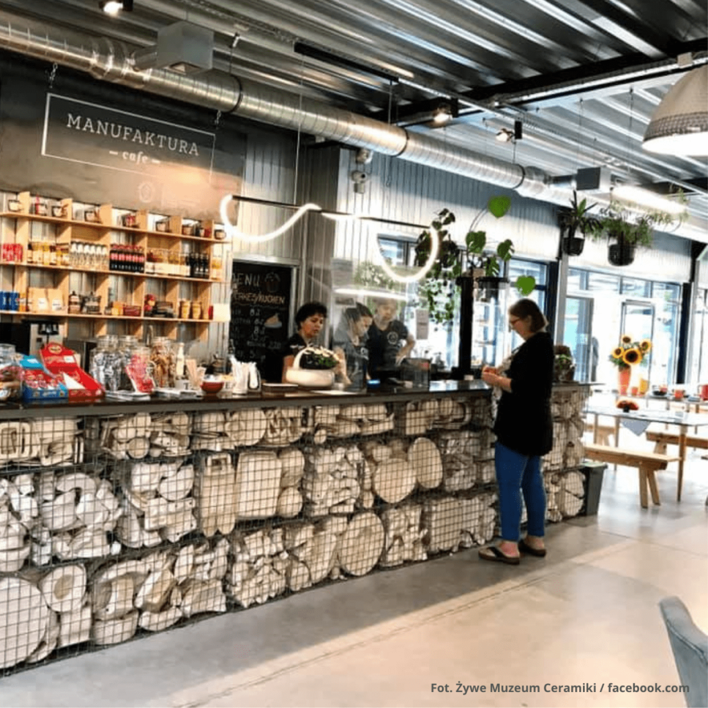 W Żywym Muzeum Ceramiki w Bolesławcu znajdziecie autorską kawiarnię Manufaktura Cafe.