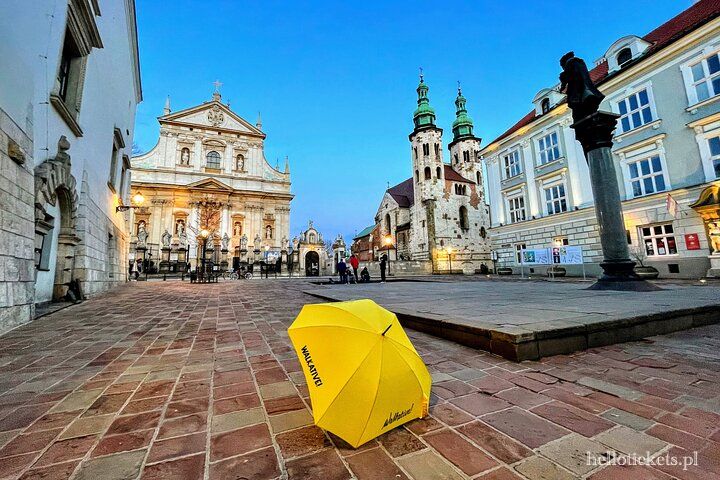 Kraków i plac na skrzyżowaniu ulic Grodzkiej i św. Idziego, z widokiem na kościół św. Piotra i Pawła oraz kościół św. Andrzeja: Spacer z przewodnikiem z Walkative!