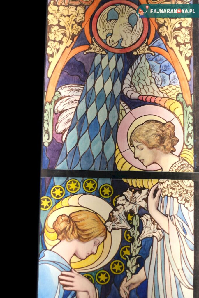 Fragment witrażu „Bóg Ojciec – Stań się” Stanisława Wyspiańskiego, wybitnego polskiego artysty związanego z Krakowem i Młodą Polską.