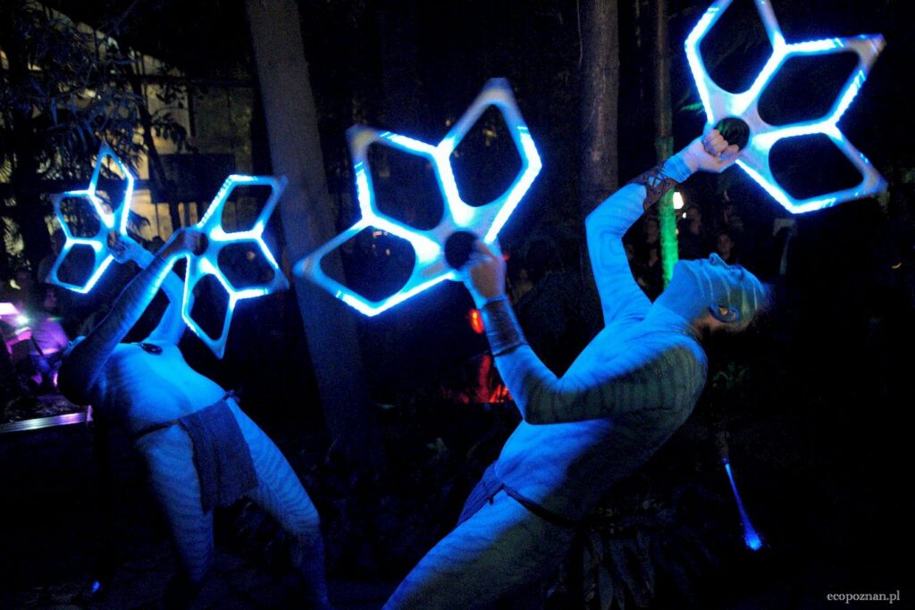 Pokaz w trakcie Nocy w Palmiarni nawiązywał do filmu Avatar.