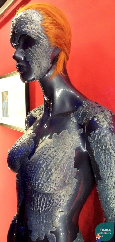 MovieGate: kostium Mystique z serii filmów "X-man".