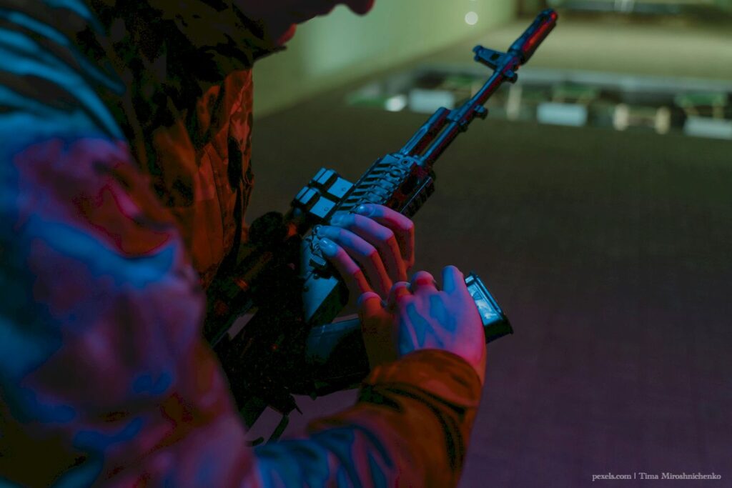 Spotkanie na strzelnicy pozwoli spełnić niejedno filmowe marzenie z dzieciństwa.